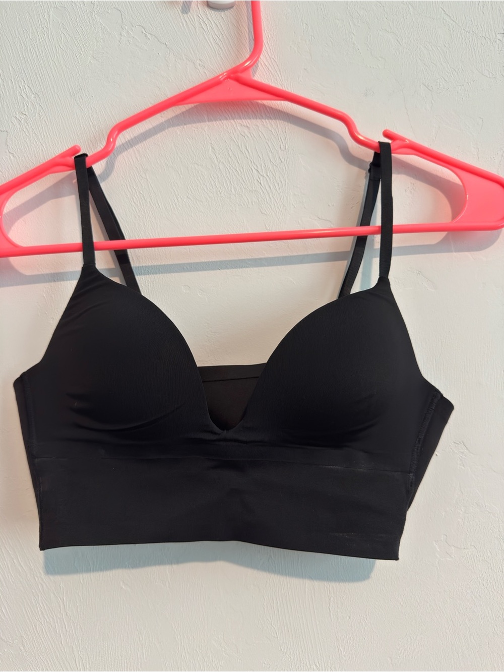 H&M Black Wirefree Plunge Comfort Push-Up Bra
34A